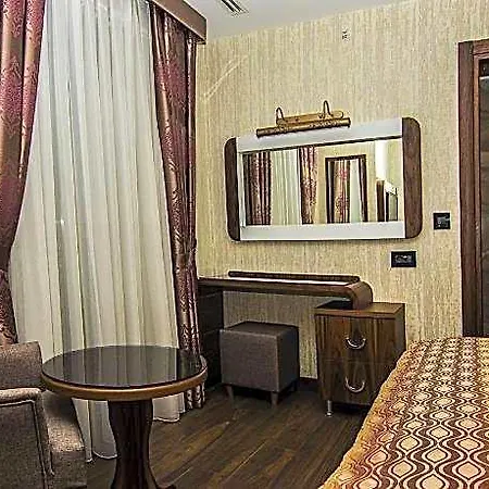 Vertu Hotel *