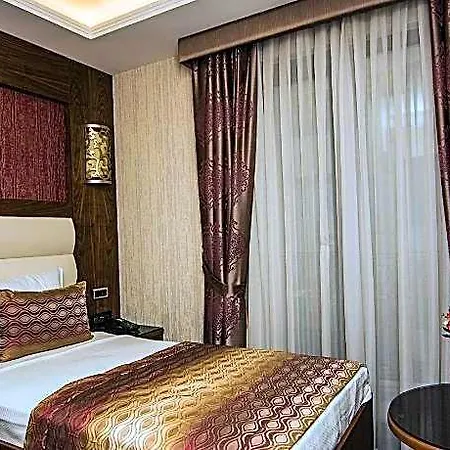 Vertu Hotel *