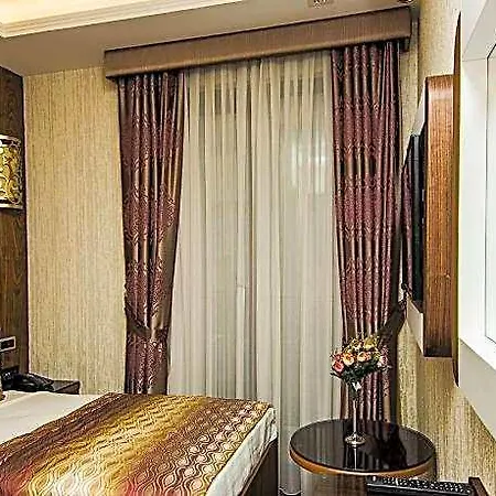 Vertu Hotel *