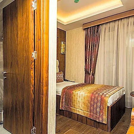 Vertu * Provincia di Istanbul